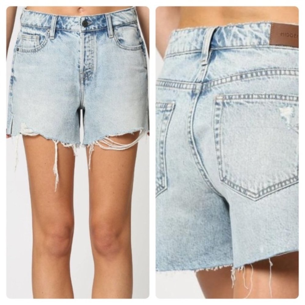 Hidden Sofie Distressed Mom Short in Light Wash Denim Sz M